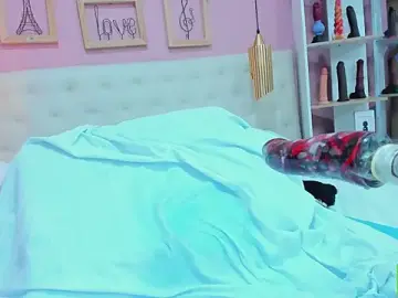 Stripchat Free Porn Cam of leylla_