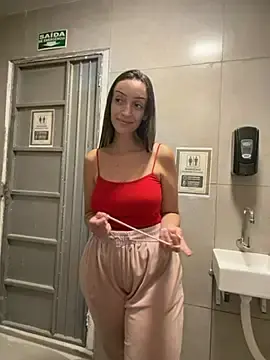 Stripchat Live Porn of BelleLouiseVp