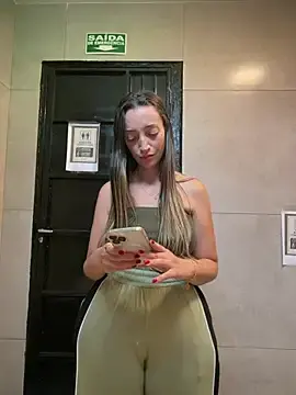 Stripchat Best Webcam of BelleLouiseVp