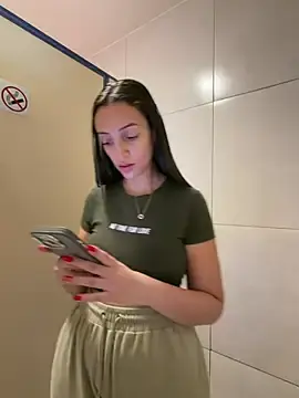 Stripchat Best live sex cam show of BelleLouiseVp