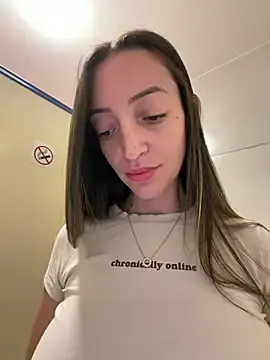 Stripchat Sex Cam of BelleLouiseVp