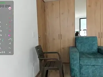 Stripchat Free Porn Cam of Ms_Valerypawg