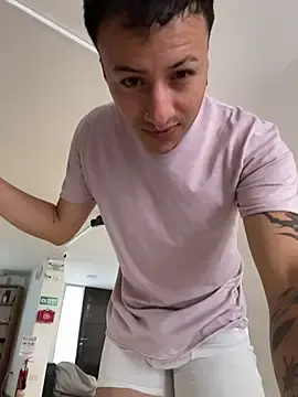 Stripchat Sex Cam of SirDamian
