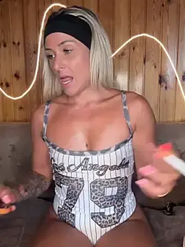 Stripchat Private Sex Chat of petrouchkaaa_