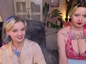 Stripchat Watch Live Sex Cams of bluebeell