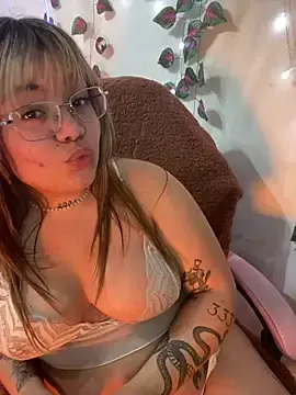 Stripchat Sex Cam of Lindalatina2001