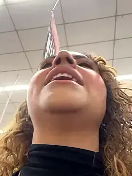 Stripchat Sex Cam of Chloe_Leaozinho
