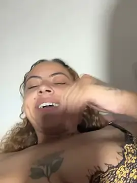 Stripchat Sex Cam of Chloe_Leaozinho