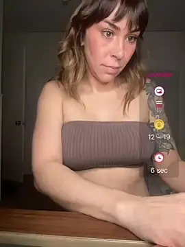 Stripchat Adult Webcam of MommyGambit