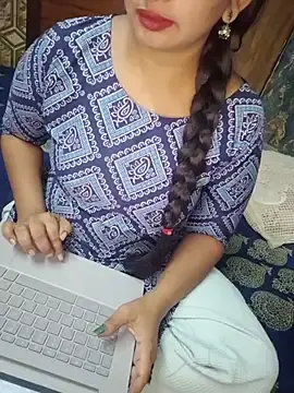 Stripchat Sex Cam of Shalini_telugu09