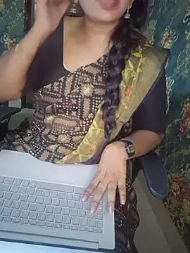 Stripchat Live Sex Cam of Shalini_telugu09