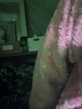 Stripchat Free Porn Cam of GoldenFlameGoddess