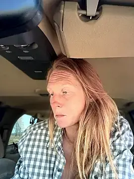 Stripchat Live Sex of GoldenFlameGoddess