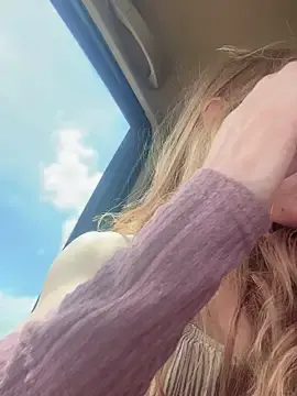 Stripchat Live Sex of GoldenFlameGoddess