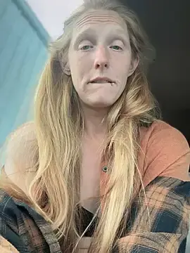 Stripchat Live Porn of GoldenFlameGoddess