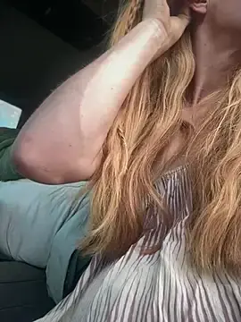 Stripchat Live Sex of GoldenFlameGoddess