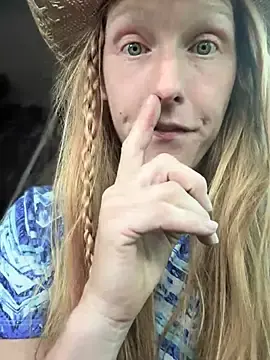 Stripchat Adult Webcam of GoldenFlameGoddess