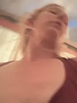 Stripchat Live Sex Cam of GoldenFlameGoddess