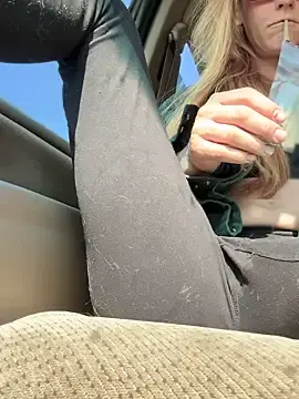 Stripchat Free Live Porn of GoldenFlameGoddess