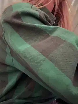 Stripchat Live Sex Cam of GoldenFlameGoddess