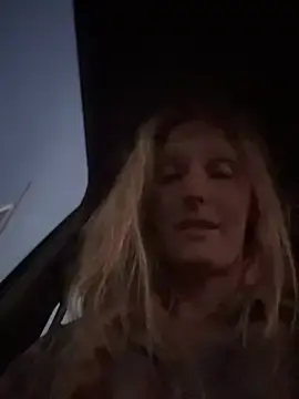 Stripchat Best Webcam of GoldenFlameGoddess