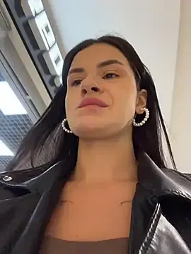 Stripchat Adult Webcam of MiraReach