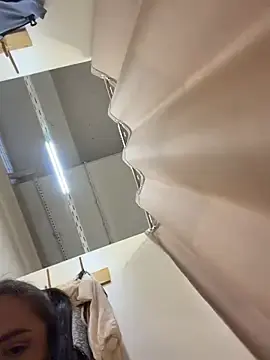 Stripchat Live Sex Cam of MiraReach