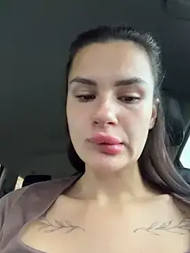 Stripchat Free Live Porn of MiraReach