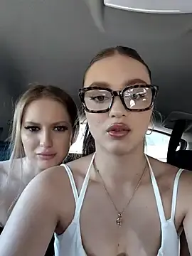 Stripchat Free Live Porn of caressyourself