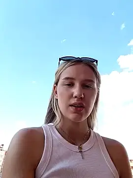 Stripchat Adult Webcam of caressyourself