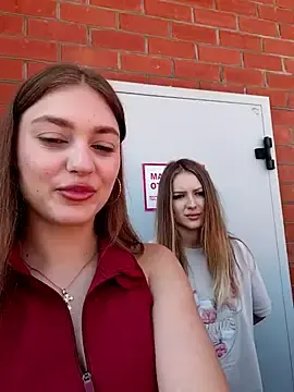 Stripchat Live Sex Cam of caressyourself