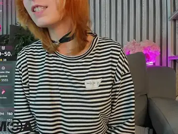 Stripchat Sex Cam of Little_Chips