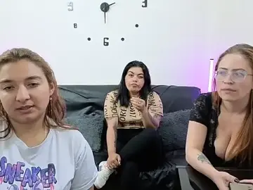 Stripchat Adult Webcams of lesb_milf