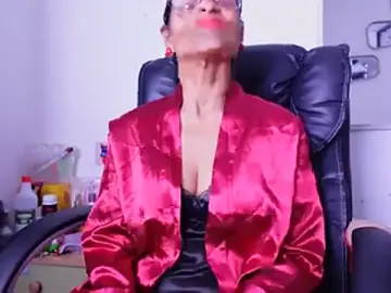 Stripchat Watch Live Sex Cams of Aries_Mature