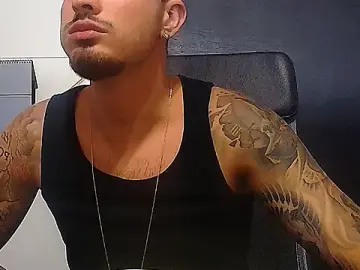 Stripchat Watch Live Sex Cams of BrandonTate