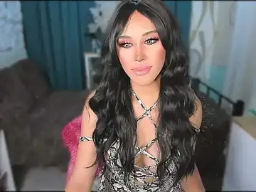 Stripchat Free Live Porn of Laura_yourhottestbae123