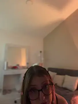 Stripchat Sex Cam of Megan_lu2