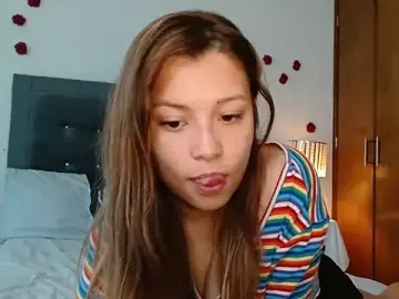 Stripchat Adult Webcam of 3littles
