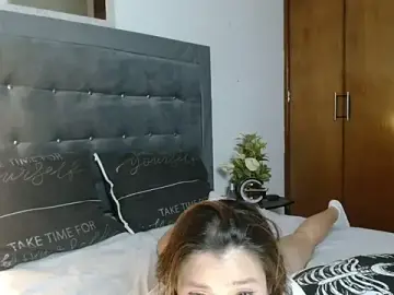 Stripchat Sex Chat of 3littles