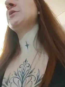 Stripchat Live Sex Cam of Khalee_si