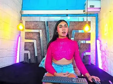Stripchat Sex Cam of MahiaraHot