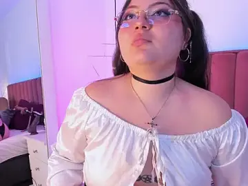 Stripchat Adult Webcam of Tessa_Sinclaire