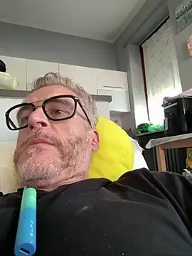 Stripchat Watch Live Sex Cams of Axl_hot