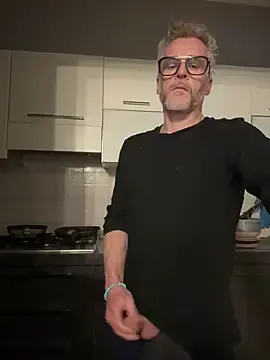 Stripchat Live Porn of Axl_hot