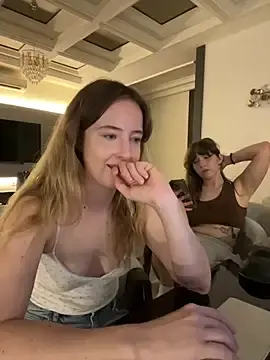 Stripchat Adult Webcam of Nura_n_Sarah