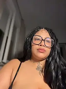 Stripchat Free Live Porn of SashaLiciosa_