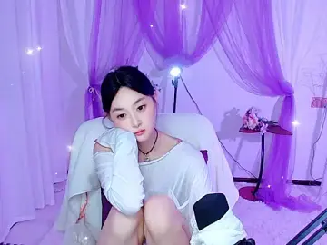 Stripchat Watch Live Sex Cams of Tili_Lucky