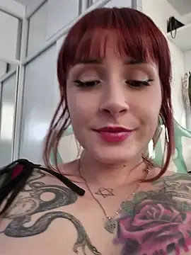 Stripchat Live Sex Cam of Ahrya_