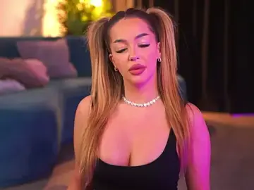 Stripchat Nude Webcam of LisetteLuxe