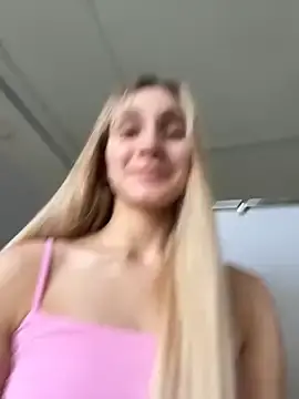 Stripchat Sex Cam of Pink_Kiss